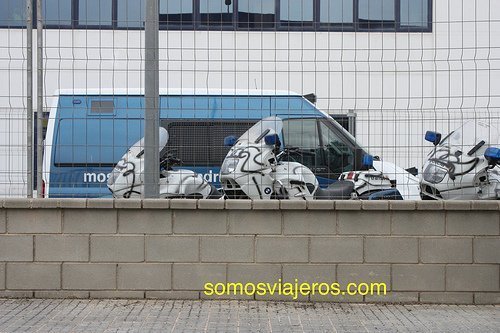 motos de policia grafiteadas