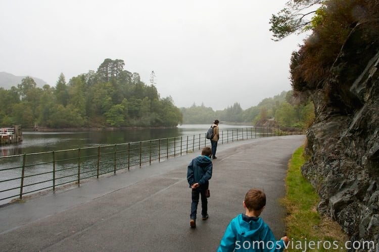 paseo rodeando el lago katrine