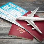 pasaporte y boarding pass