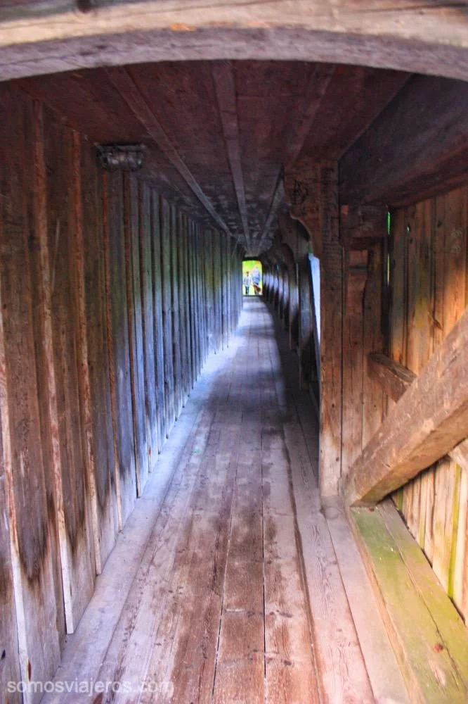 puente de madera en Konigssee