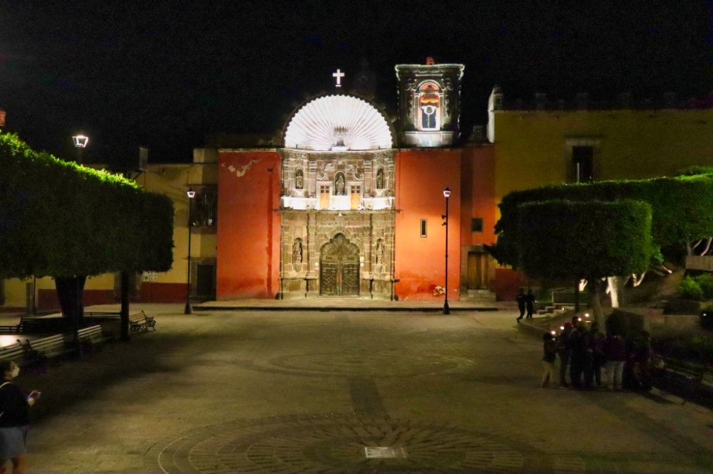 iglesia de noche en san Miguel de Allende